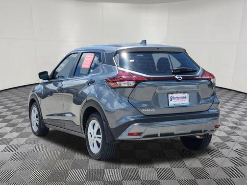 Gun Metallic 2025 Nissan Kicks S