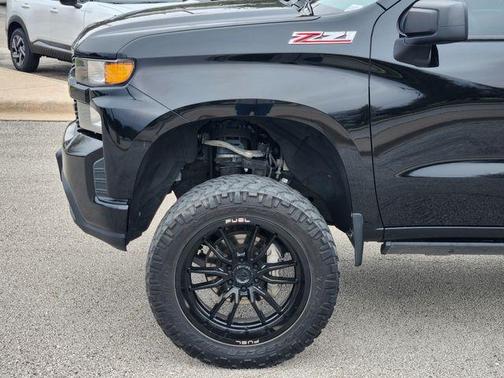 2022 Chevrolet Silverado 1500 Custom Trail Boss