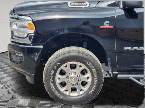 2024 RAM 2500 Laramie Crew Cab 4x4 6'4' Box