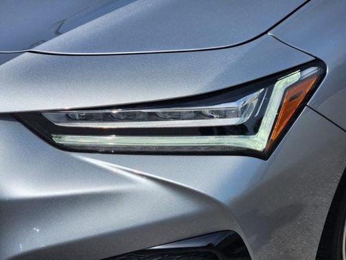 2025 Acura TLX Technology