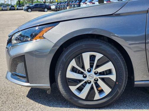 2025 Nissan Altima S FWD