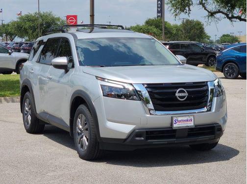 2025 Nissan Pathfinder SV FWD