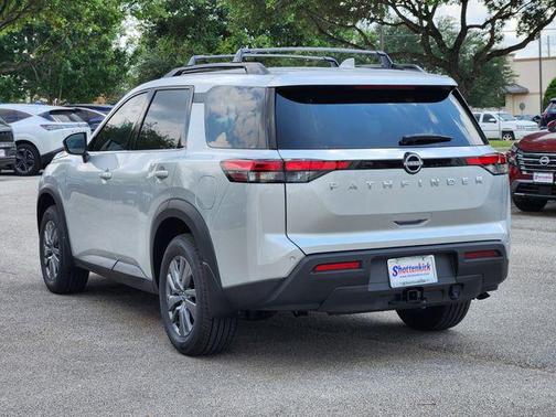 2025 Nissan Pathfinder SV FWD