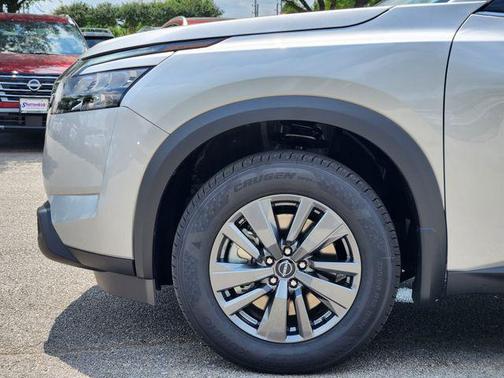 2025 Nissan Pathfinder SV FWD