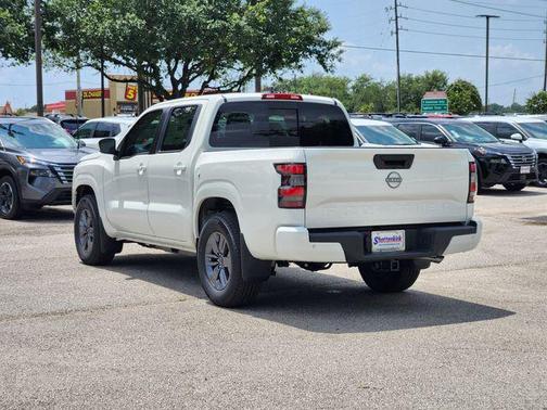 2025 Nissan Frontier SV