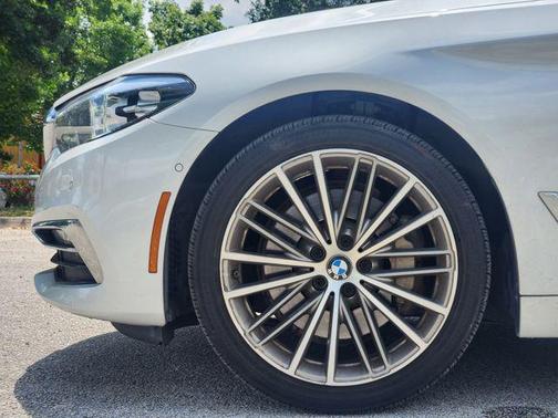 2017 BMW 530 530i