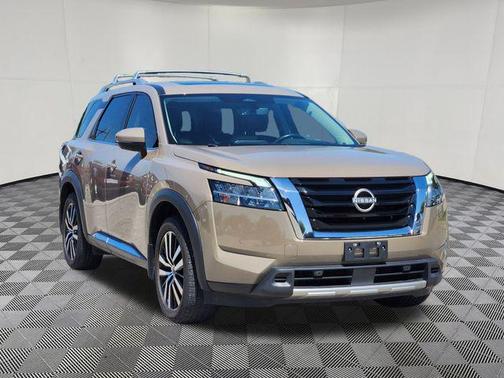 2023 Nissan Pathfinder Platinum 4WD