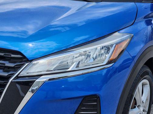 2022 Nissan Kicks S