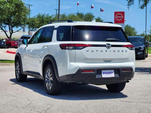 2025 Nissan Pathfinder SV FWD