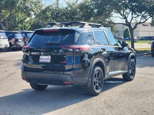 2025 Nissan Rogue Rock Creek