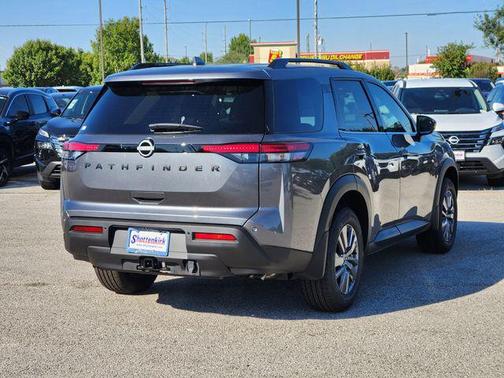 2025 Nissan Pathfinder SV FWD