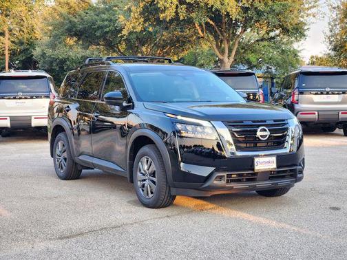 2025 Nissan Pathfinder SV FWD