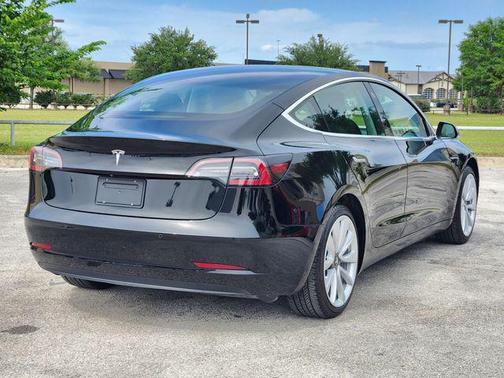 2019 Tesla Model 3 Mid Range