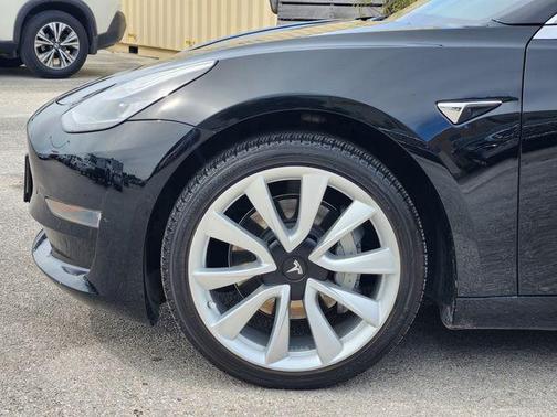 2019 Tesla Model 3 Mid Range