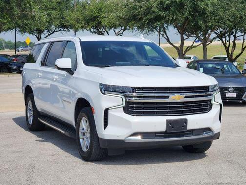 2023 Chevrolet Suburban LT