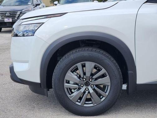 2025 Nissan Pathfinder SV FWD