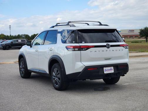 2025 Nissan Pathfinder SV FWD