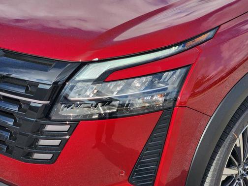 Scarlet Ember Tintcoat 2026 Nissan Pathfinder Platinum