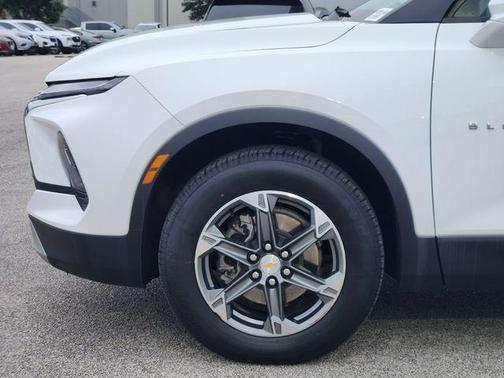 Summit White 2025 Chevrolet Blazer 2LT