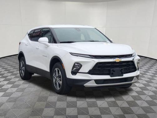 Summit White 2025 Chevrolet Blazer 2LT