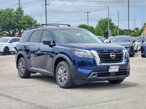 2025 Nissan Pathfinder SV FWD