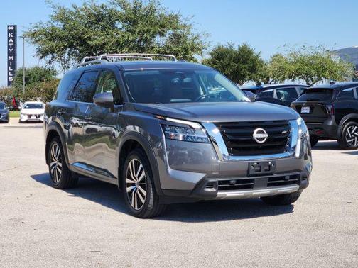 2024 Nissan Pathfinder Platinum FWD