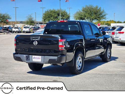 2022 Nissan Frontier S