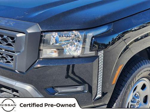 2022 Nissan Frontier S