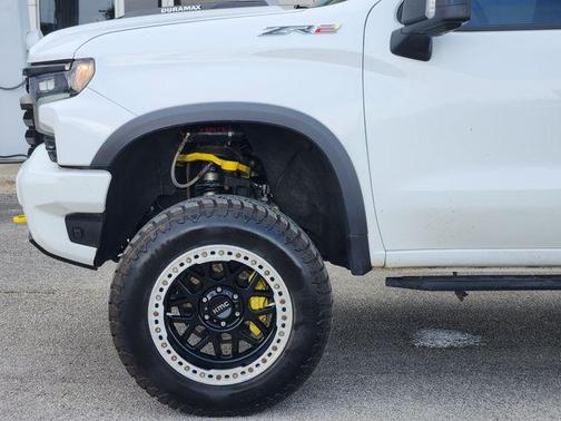 Summit White 2024 Chevrolet Silverado 1500 ZR2
