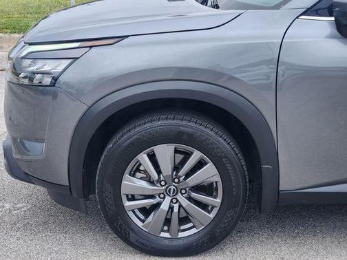 2025 Nissan Pathfinder SV FWD