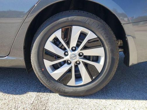 2025 Nissan Altima S FWD