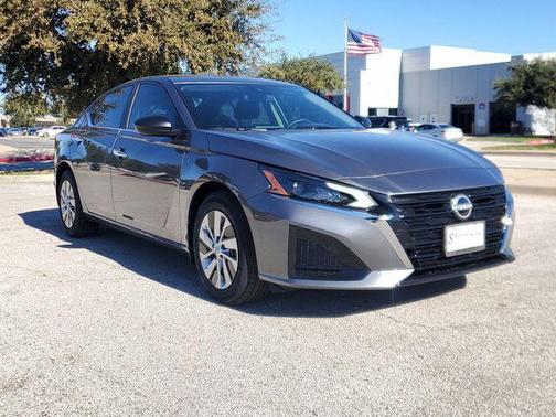 2025 Nissan Altima S FWD