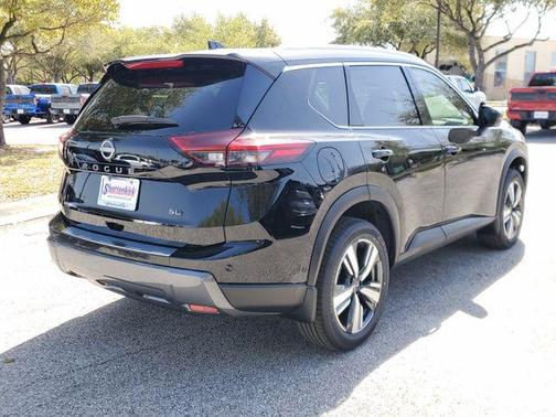 2025 Nissan Rogue SL