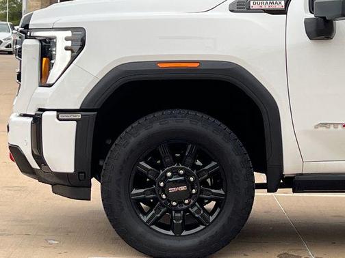 2025 GMC Sierra 2500 AT4