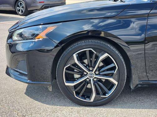 2024 Nissan Altima SR FWD