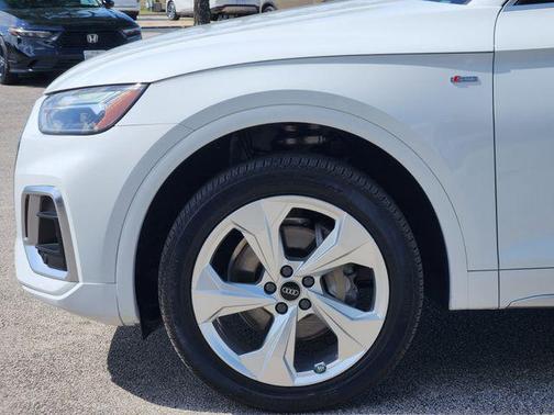 Glacier White 2021 Audi Q5 45 Premium Plus