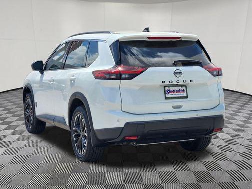 Everest White Pearl Tricoat 2026 Nissan Rogue Dark Armor