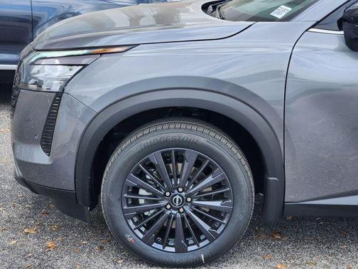 Gun Metallic 2026 Nissan Pathfinder SL