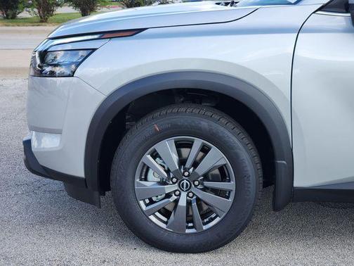 2025 Nissan Pathfinder SV FWD