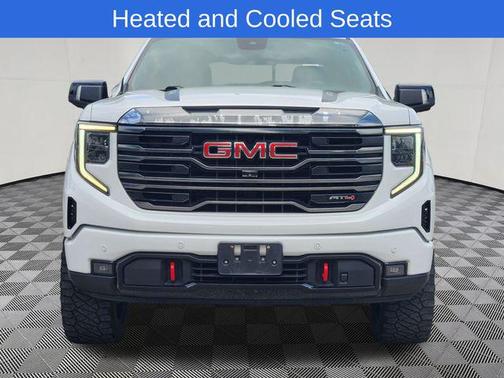 Summit White 2022 GMC Sierra 1500 AT4