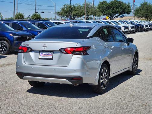 2025 Nissan Versa 1.6 SV