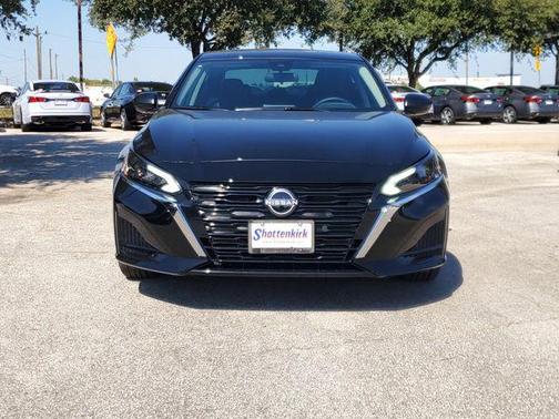 2025 Nissan Altima S FWD