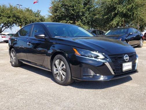 2025 Nissan Altima S FWD