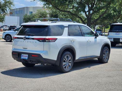 2025 Nissan Pathfinder SV FWD