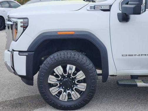 2024 GMC Sierra 2500 Denali