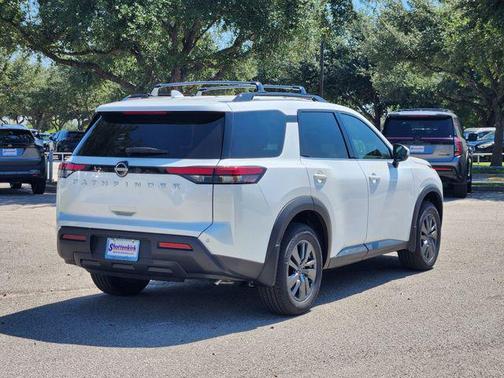 2025 Nissan Pathfinder SV FWD