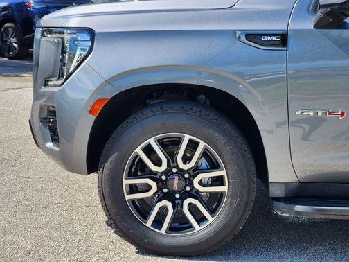 2022 GMC Yukon 4WD AT4