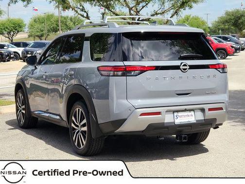2024 Nissan Pathfinder Platinum FWD