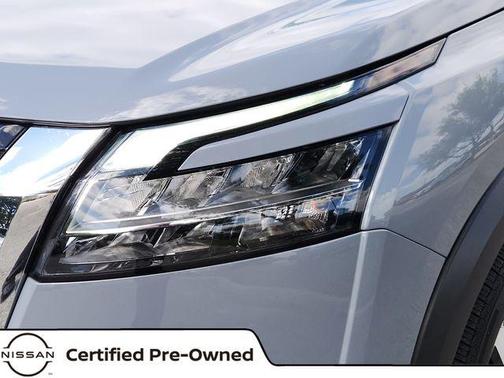 2024 Nissan Pathfinder Platinum FWD