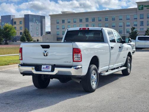2022 RAM 2500 Tradesman Crew Cab 4x4 8' Box